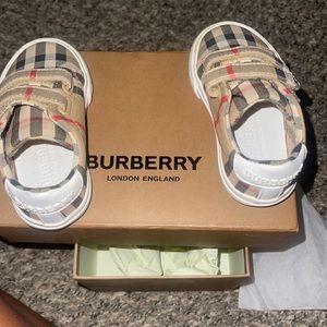 Baby toddler Burberry sneakers